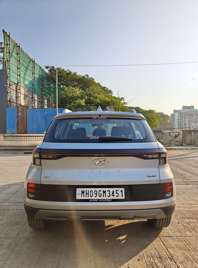 Hyundai Hyundai Venue view 5