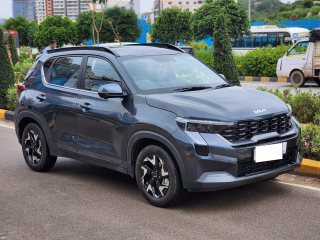 Kia Kia Sonet view 2