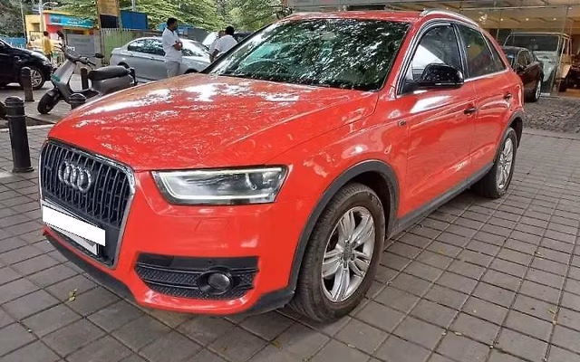 Audi Audi Q3 view 3