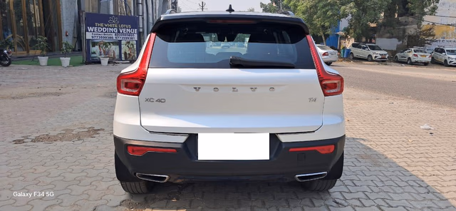 Volvo Volvo XC40 view 3