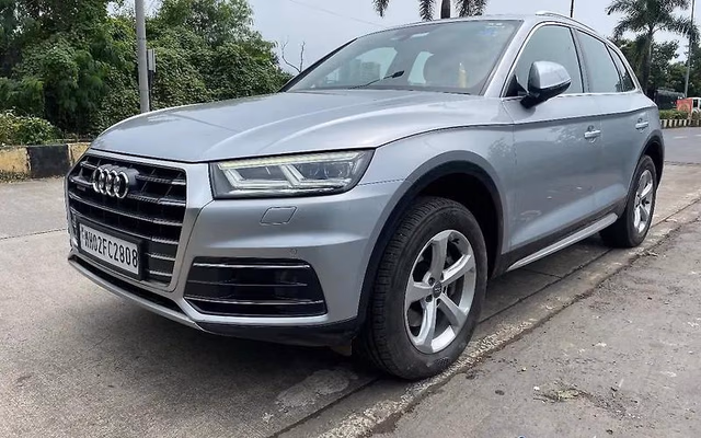 Audi Audi Q5 view 5