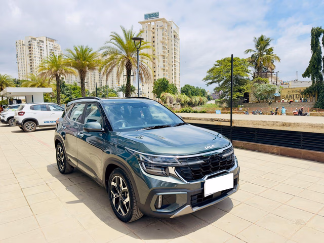 Kia Kia Seltos view 3