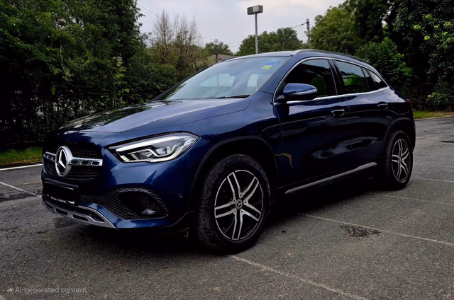 Mercedes-Benz Mercedes-Benz GLA view 4