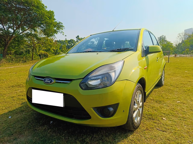 Ford Ford Figo view 3