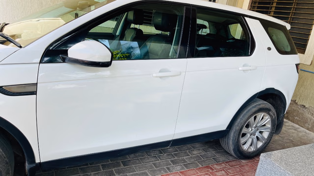 Land Rover Land Rover Discovery view 3