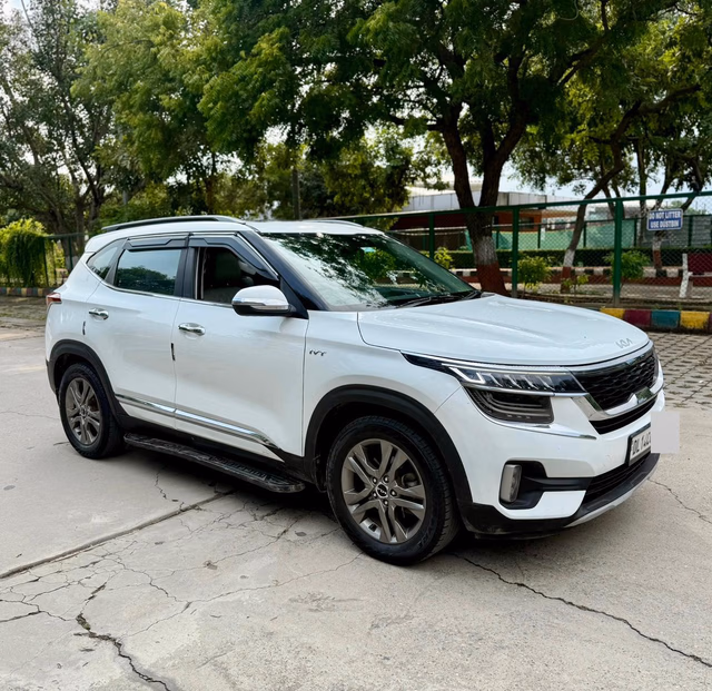 Kia Kia Seltos view 2