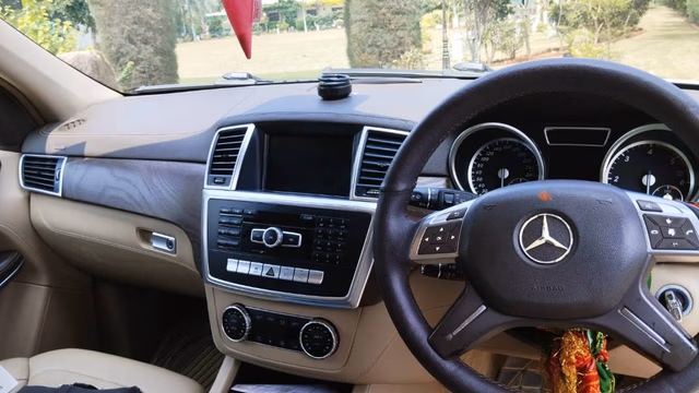 Mercedes-Benz Mercedes-Benz GL-Class view 3