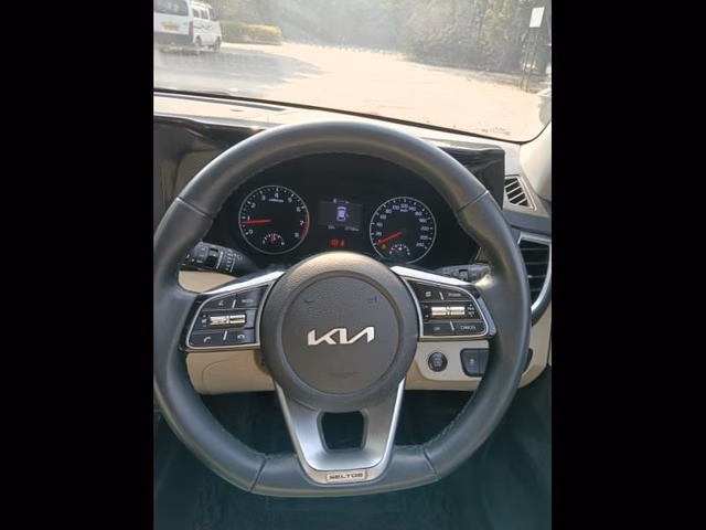 Kia Kia Seltos view 5