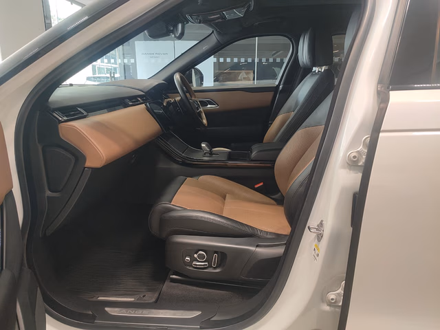 Land Rover Land Rover Range Rover Velar view 4
