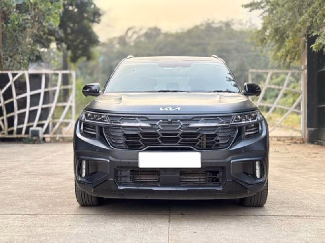 Kia Kia Seltos view 2